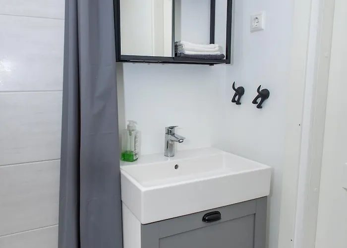 Obinitsa Apartment * Obinitsa